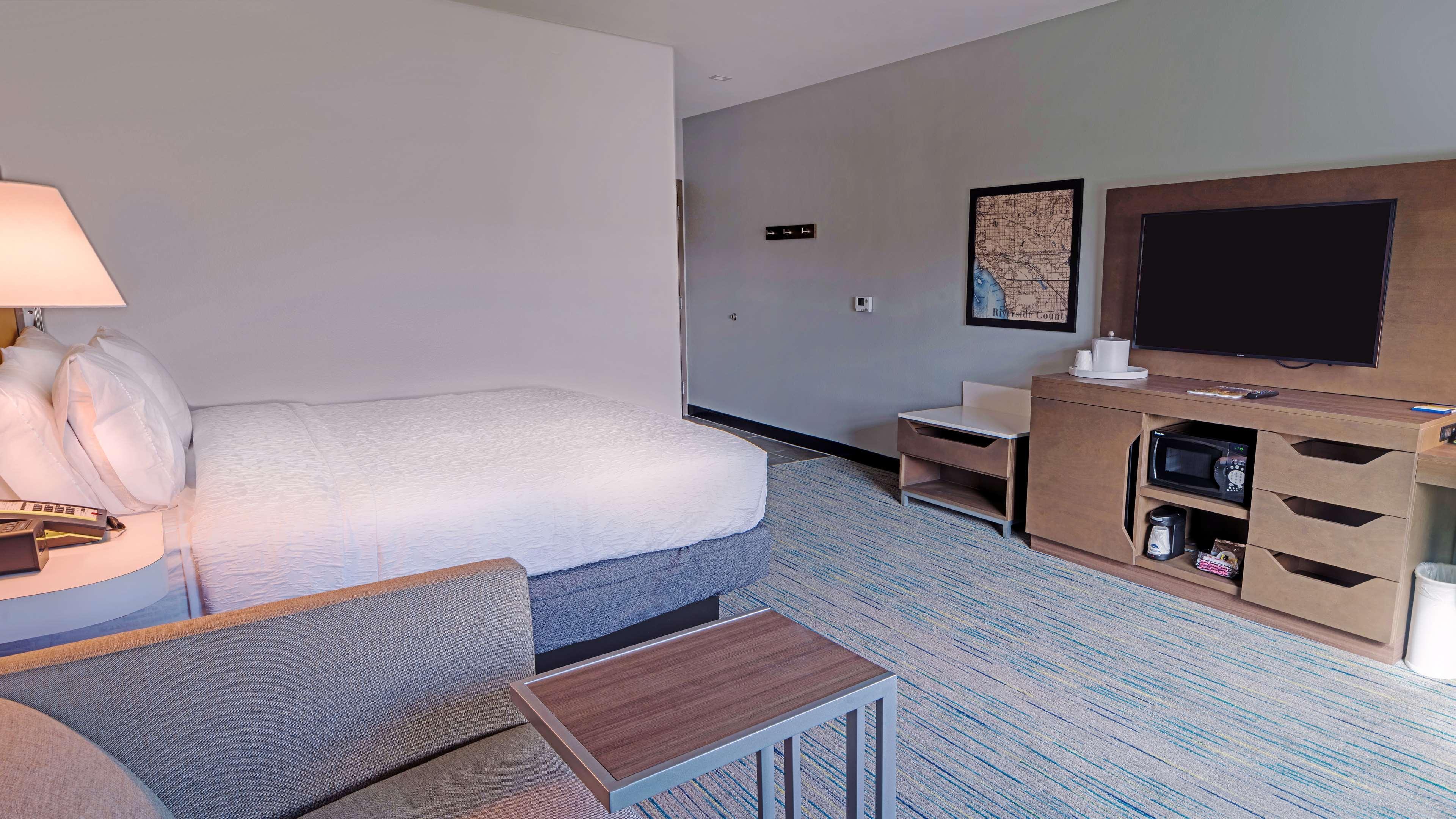 Hampton Inn Riverside Downtown Eksteriør bilde