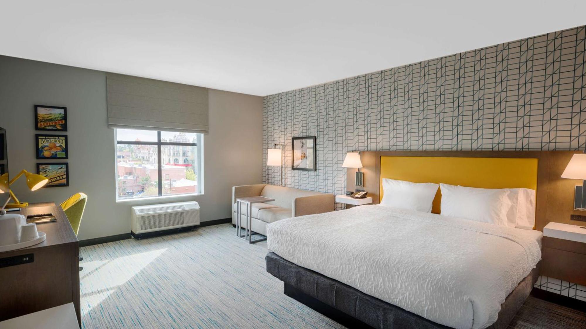 Hampton Inn Riverside Downtown Eksteriør bilde