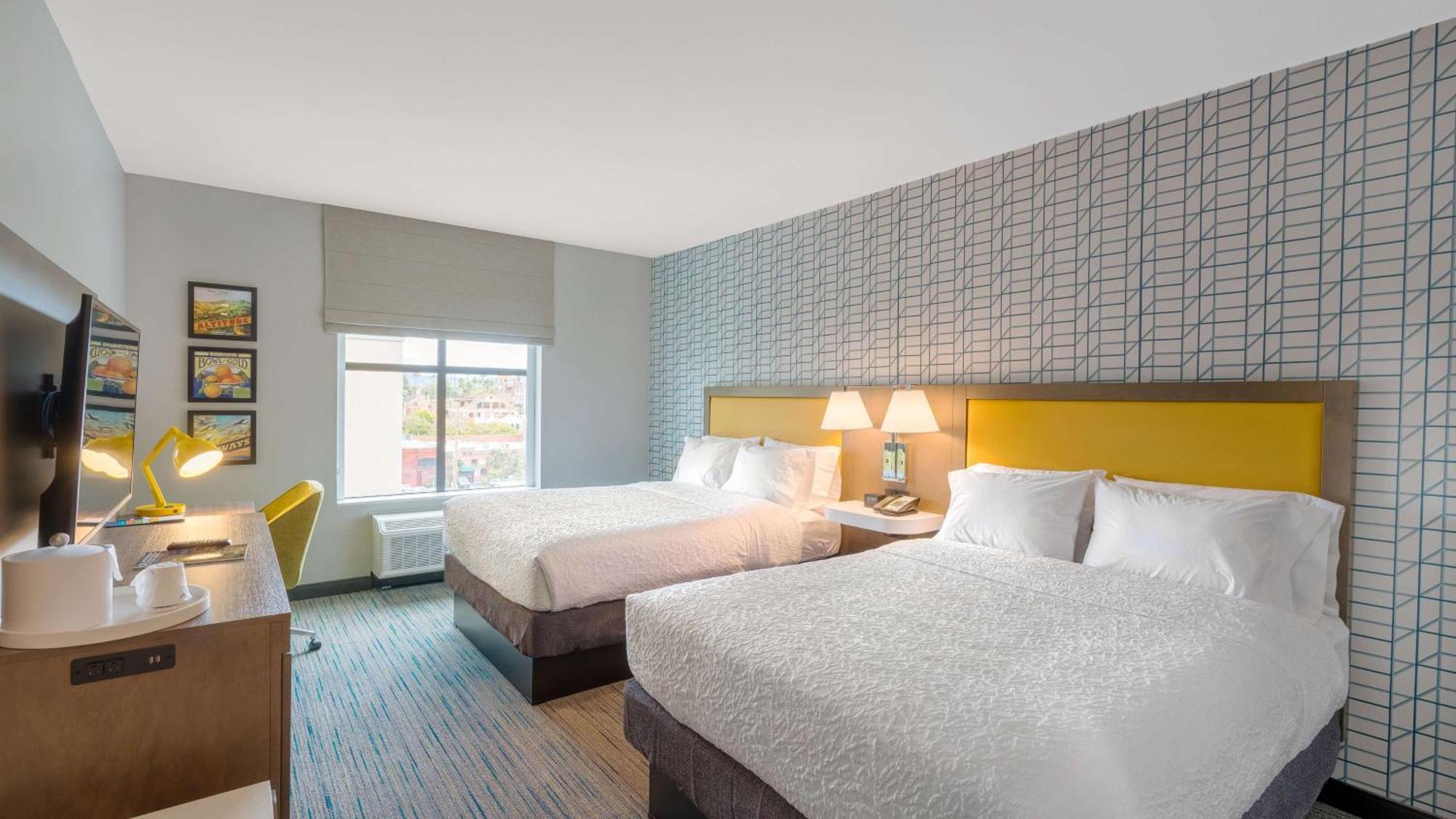 Hampton Inn Riverside Downtown Eksteriør bilde